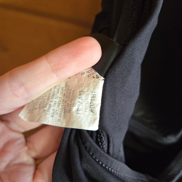 La Blanca Swimsuit One Piece Black Tie Halter Ruched Tummy Control 10 Swim Beach - Picture 4 of 5